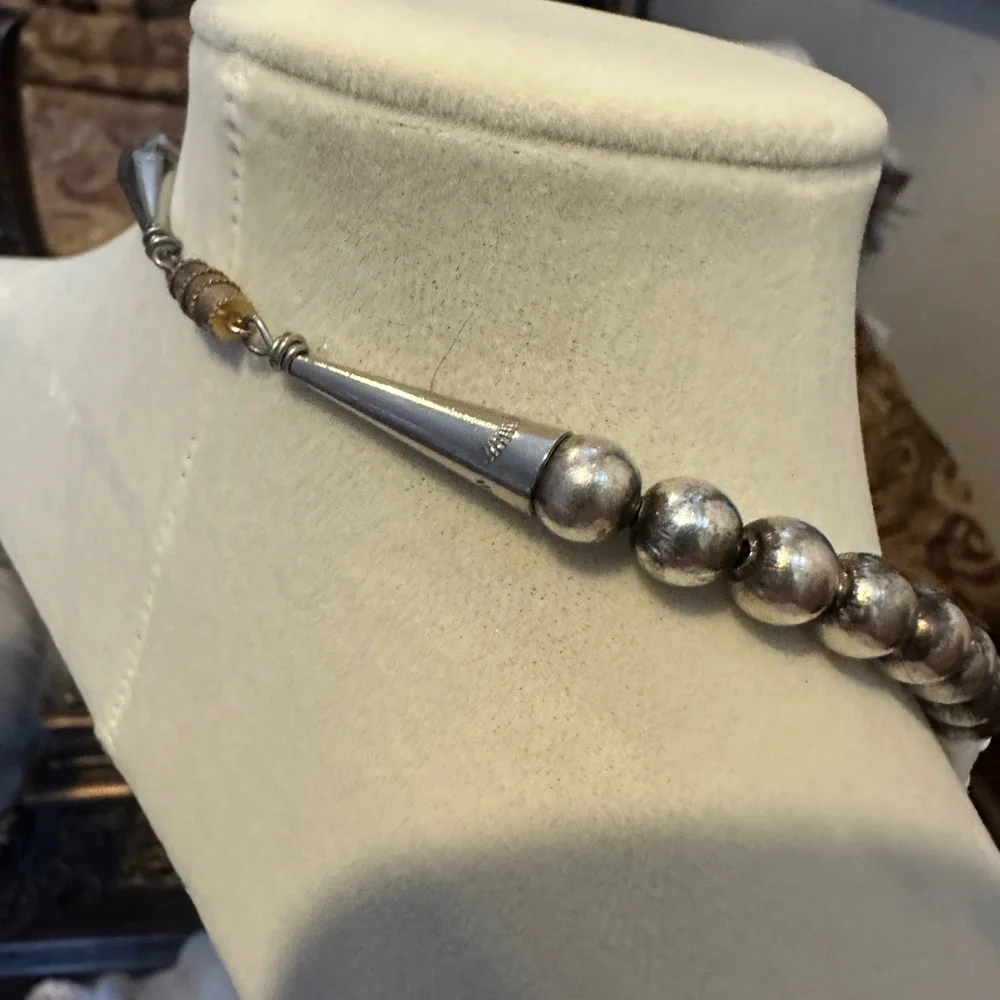 Native Bone Beaded Necklace with Triangular Pendants - Picture 4 of 4